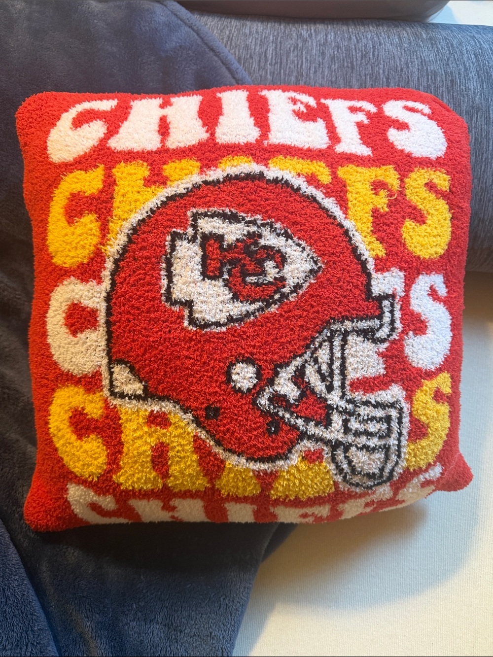 Chiefs Red Logo Accent Pillow - Official Team Helmet Design